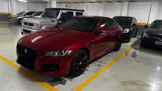 JAGUAR XE 2.0 16V SI4 TURBO GASOLINA R-SPORT 4P AUTOMÁTICO